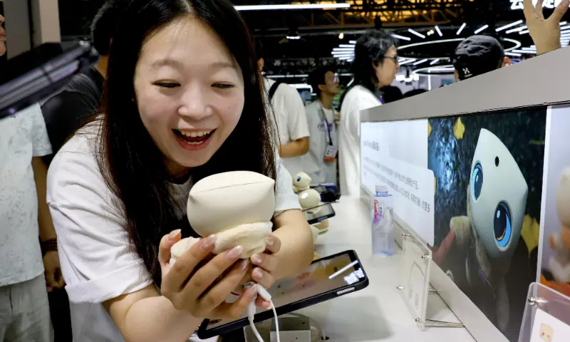 Pocket-size AI: Powerful phones star at China