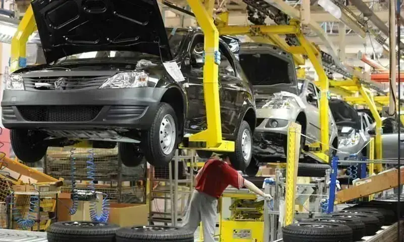 Auto policy’s mixed signals