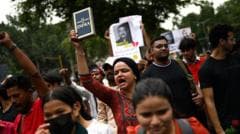 Police block thousands of 'cockroach' protesters marching on India's parliament