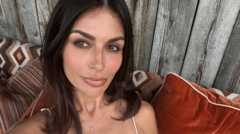 I had to stop modelling because I kept passing out from crippling endometriosis