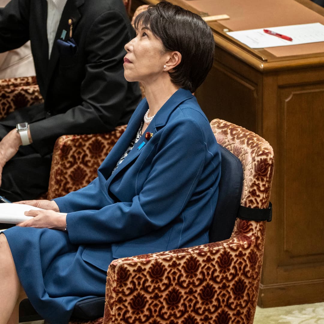 Japan Is Startled by Prime Minister’s Grueling Sleep Schedule